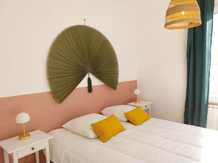 Eyragues Charmant Appartement 3 Chambres Et Terrasse מראה חיצוני תמונה