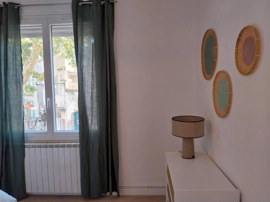 Eyragues Charmant Appartement 3 Chambres Et Terrasse מראה חיצוני תמונה
