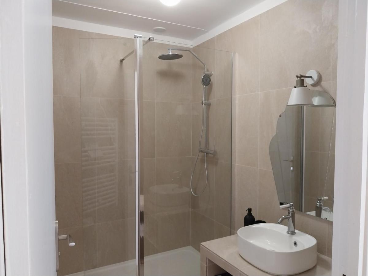 Eyragues Charmant Appartement 3 Chambres Et Terrasse מראה חיצוני תמונה