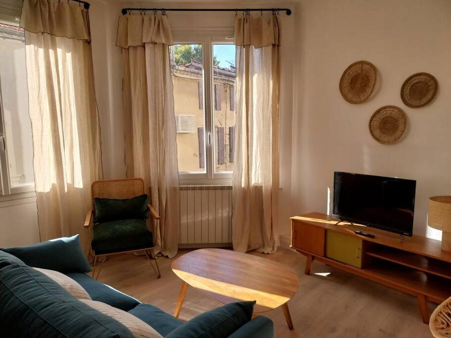 Eyragues Charmant Appartement 3 Chambres Et Terrasse מראה חיצוני תמונה