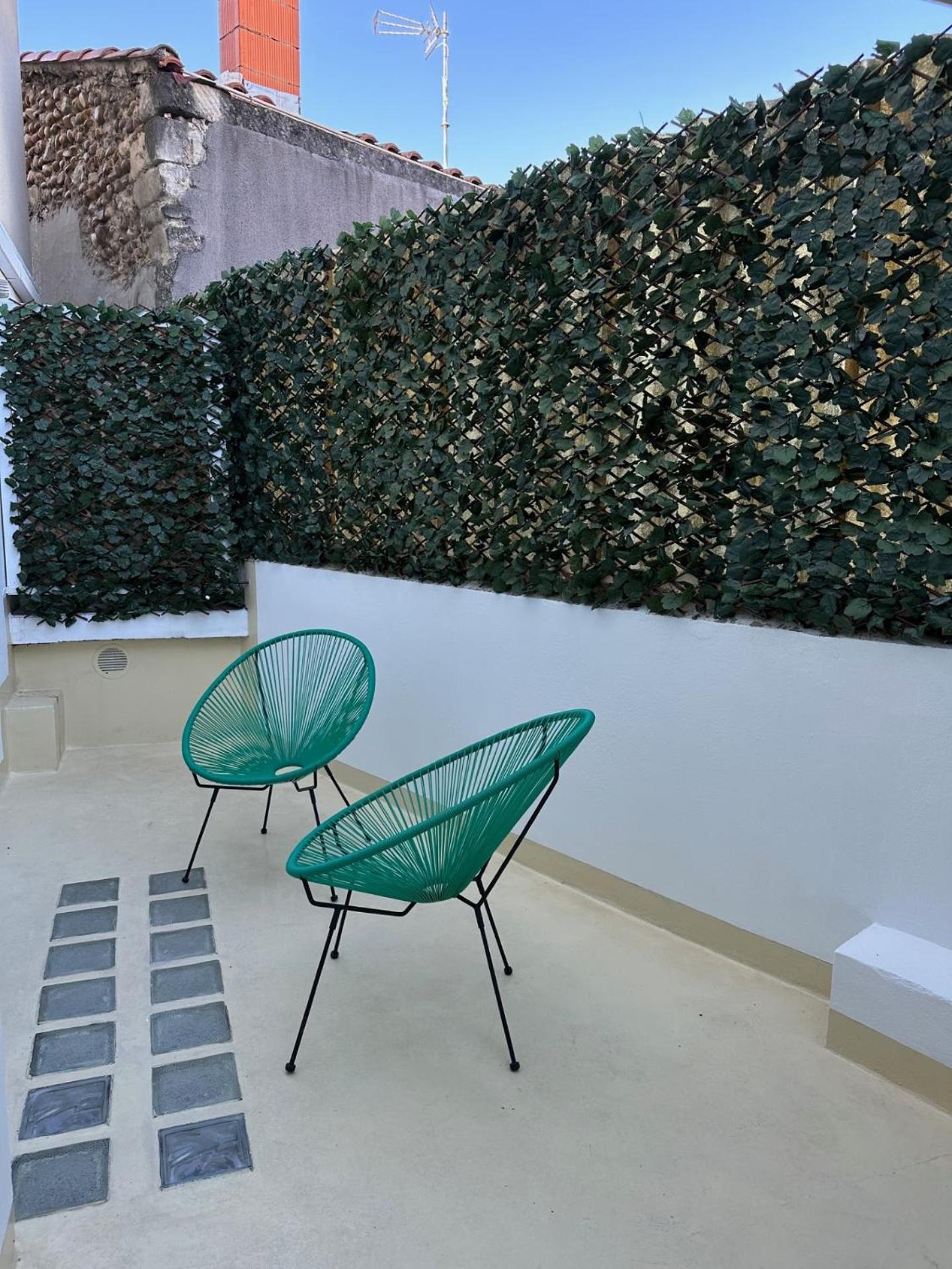 Eyragues Charmant Appartement 3 Chambres Et Terrasse מראה חיצוני תמונה