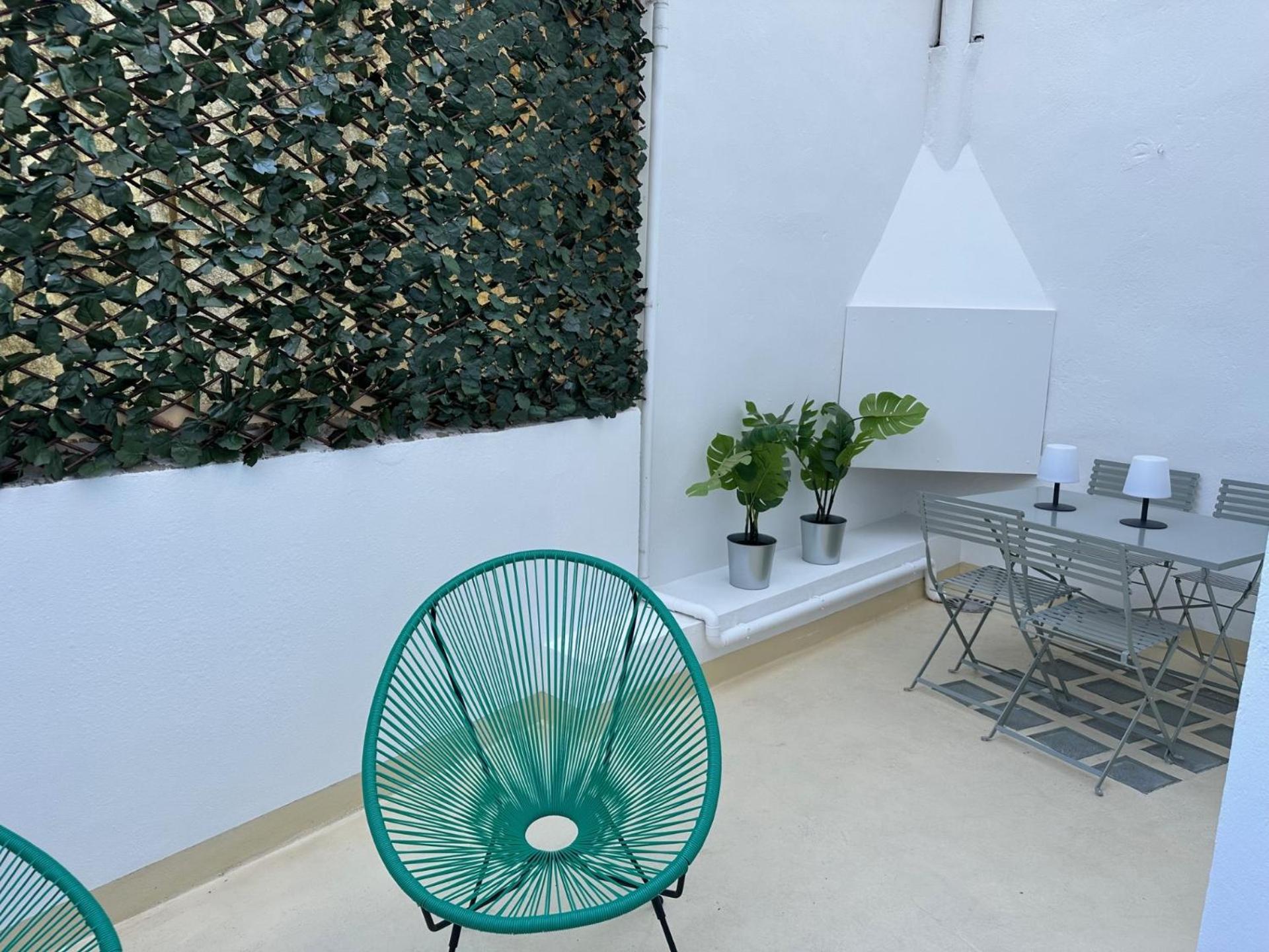 Eyragues Charmant Appartement 3 Chambres Et Terrasse מראה חיצוני תמונה