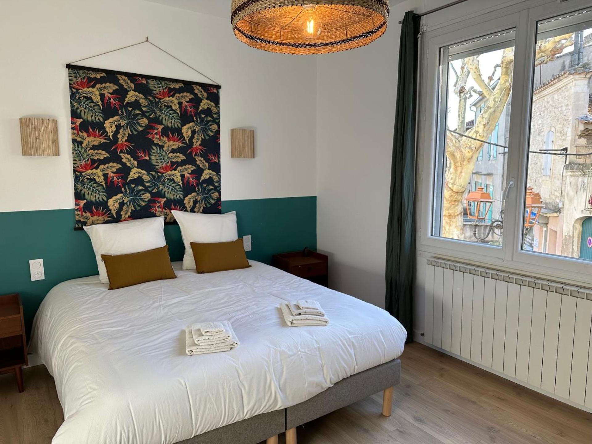 Eyragues Charmant Appartement 3 Chambres Et Terrasse מראה חיצוני תמונה